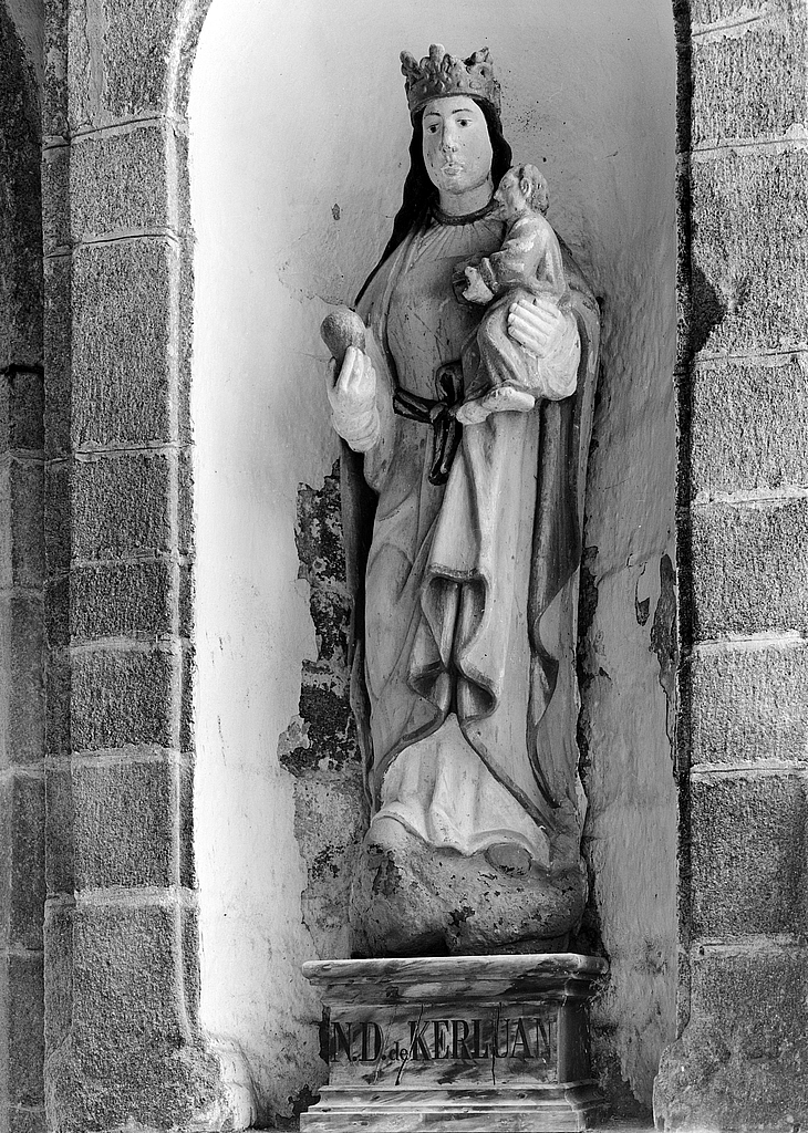 Statue (d'applique, petite nature) : Vierge à l'Enfant dite Notre-Dame de Kerluan, chapelle Notre-Dame, Kerluan (Châteaulin)