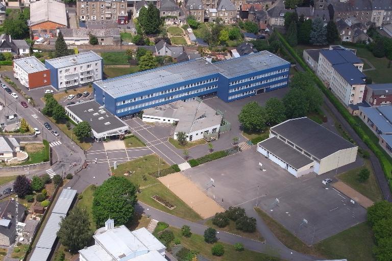 Gymnase du lycée général Jean Guéhenno, 11 rue du Champ Rossignol (Fougères)
