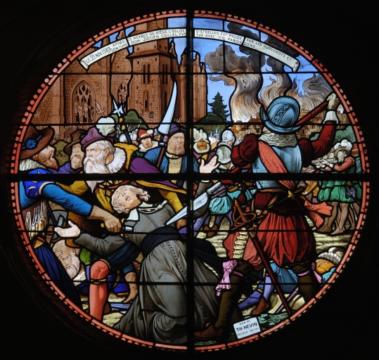 Ensemble des 30 verrières à personnages des baies 1 à 8, 11 à 18, 00, 100 à 102, 107 à 112, 124, et des 13 verrières décoratives des baies 9, 10, 103 à 106, 113 à 119