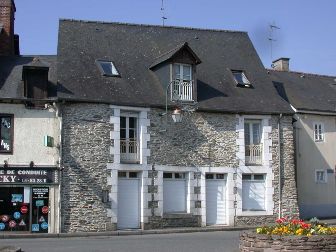 Maison, 5 place de l'Eglise (Cesson-Sévigné)