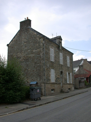 Maison, 2 rue du Manéguen (Pluméliau fusionnée en Pluméliau-Bieuzy en 2019)