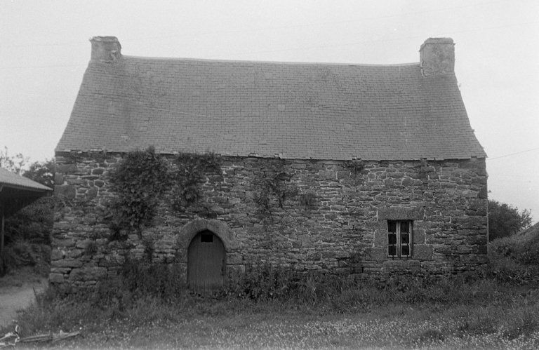 Ancienne ferme, Keranhéroff (La Feuillée)