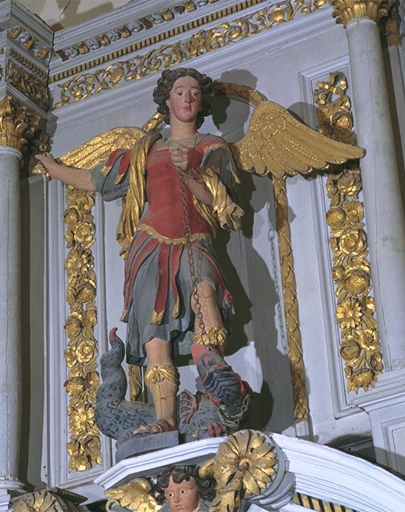 Statue (petite nature) : saint Michel