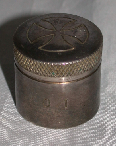Ampoule à huile des malades 1