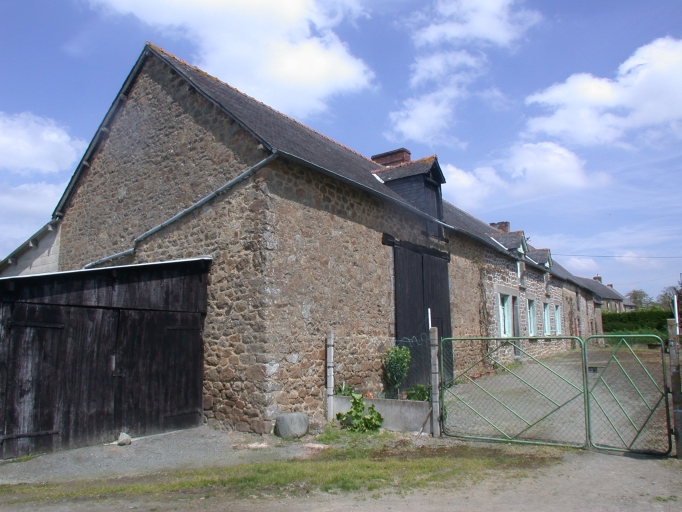 Ferme, alignement de trois logis, Trévereuc (La Chapelle-aux-Filtzméens)