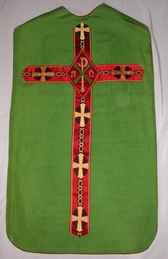 Ornement vert 3 : chasuble, bourse de corporal, étole, manipule, voile de calice