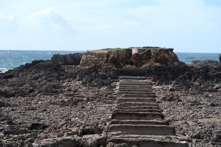 Ensemble fortifié et sa passerelle (Lo 3), Île Percée (Moëlan-sur-Mer)