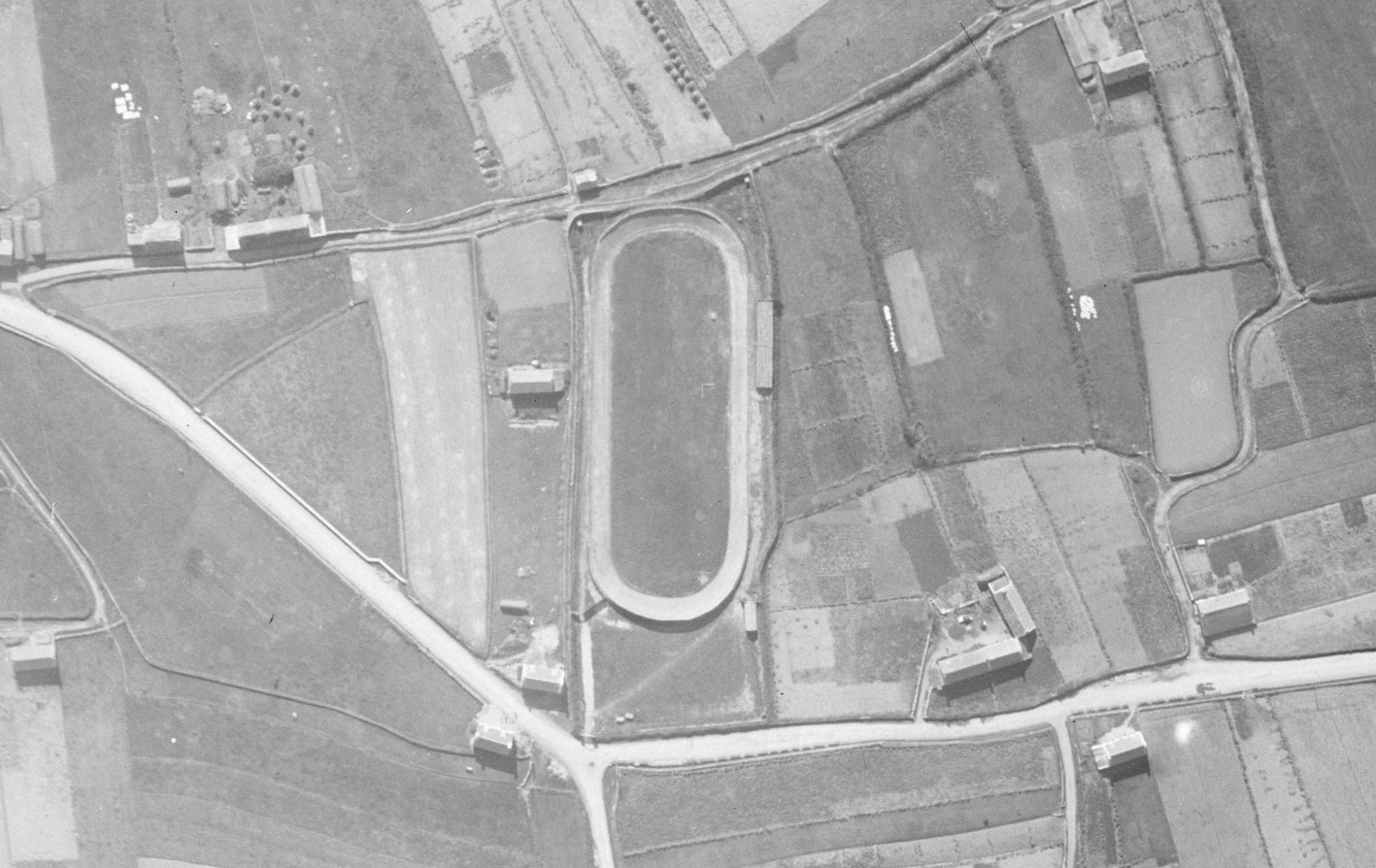 Ancien vélodrome, dit la piste de Keryet, actuel stade Pierre Boënnec (Penmarc'h)