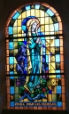 Verrières à personnages des baies 2 et 4 : Apparition de Notre-Dame de Lourdes à Bernadette Soubirous