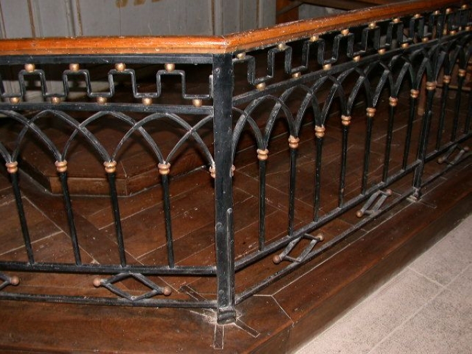 Clôtures des autels latéraux et du choeur