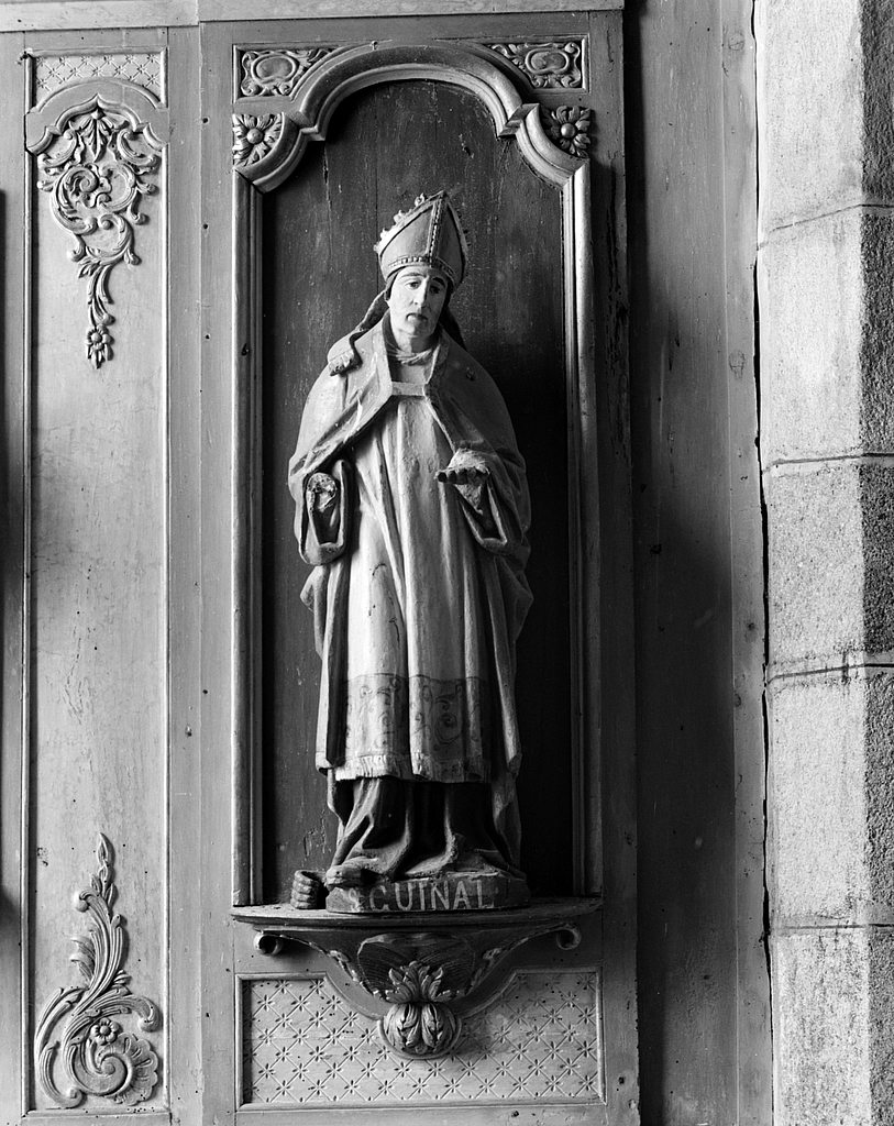 Statue (d'applique, petite nature) : saint évêque, dit saint Guinal, église Saint-Mélar (Meilars)