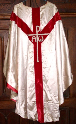Ornement blanc 1 : chasuble