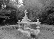Fontaine de dévotion Saint-Symphorien, Longueville (Locmalo)