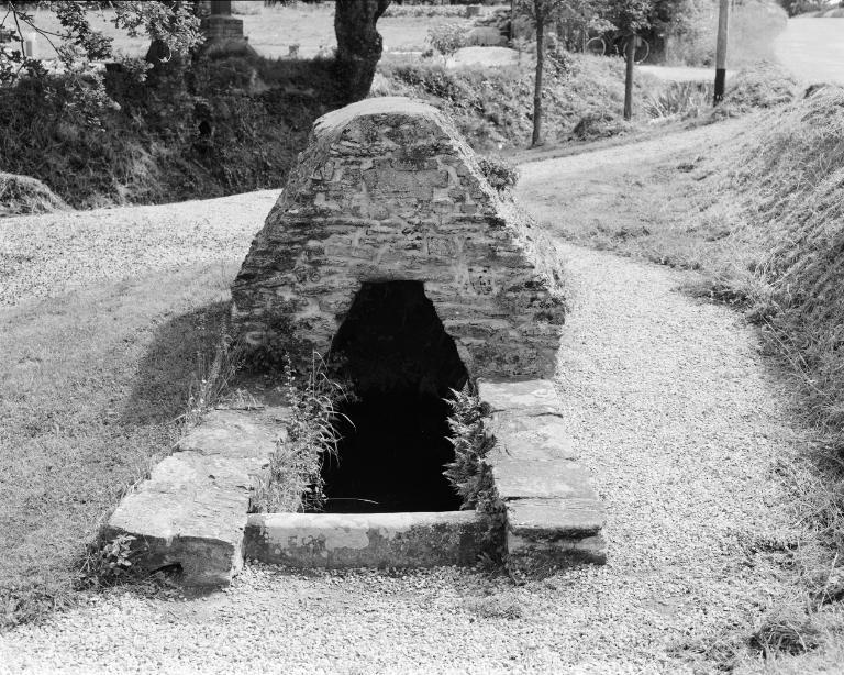 Fontaine, la Villeneuve (Le Hézo)