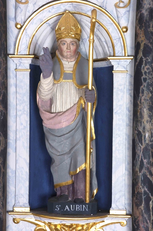 Statue : Saint Aubin (Saint-Aubin-du-Pavail fusionnée en Châteaugiron en 2017)