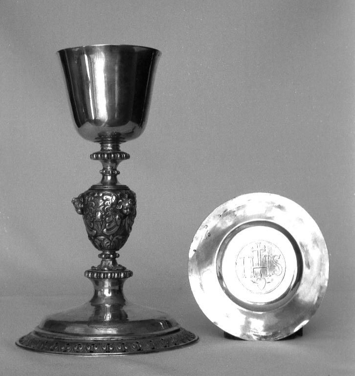 Calice, église paroissiale Saint-Pierre (Plounévez-Lochrist)