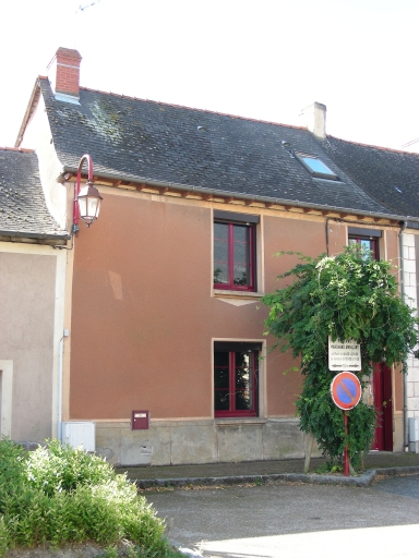 Maison, 12 place de l'Eglise (Bourgbarré)