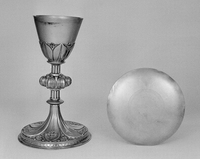 Calice et patène n° 3, église paroissiale Saint-Pérec (Lopérec)