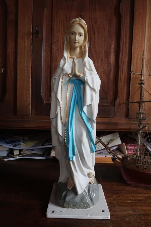 Statue de Notre-Dame de Cesson dite Vierge au petit bateau, église Notre-Dame de Cesson (Saint-Brieuc)