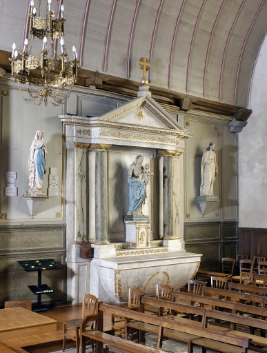 Ensemble de l'autel de la Vierge : autel, tabernacle, retable, 2 gradins d'autel, degré d'autel