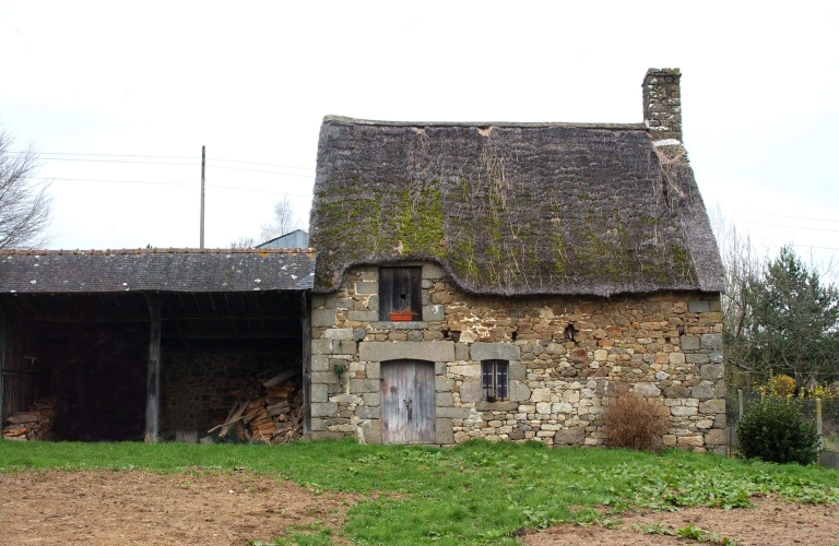 Maison, la Ville Pion (Lanhélin fusionnée en Mesnil-Roc'h en 2019)