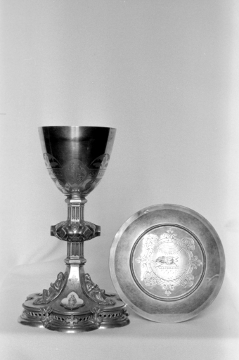 Calice, patène (2), style néo-gothique