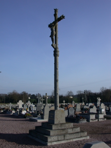 Croix de cimetière, rue des Fleurian (Plurien)