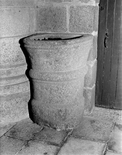 Bénitier (Plémet)