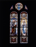 Verrière (6) : saint Joseph, Vierge, dite Notre-Dame de Lourdes, saint Joachim, sainte Anne, Sacré-Coeur, saint Antoine, saint Corneille, sainte Apolline, sainte Catherine, saint Louis, sainte Hélène, verrière à personnages, église paroissiale Notre-Dame-de-Lorette (Séglien)