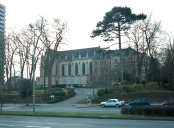 Ancien manoir de Saint-Cyr, puis de Bégasson, couvent et pensionnat du Sacré-Coeur, Grand Séminaire, actuellement maison diocésaine, 45 rue de Brest (Rennes)