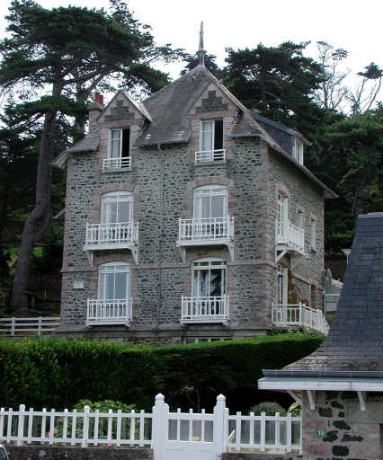 Maison dite Ker Ilio, 37 rue Charles de Gannes, le Val-André (Pléneuf-Val-André)