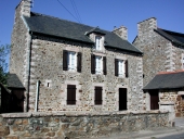 Maison, 11 rue des Docteurs Roux et Calmette (Pléneuf-Val-André)