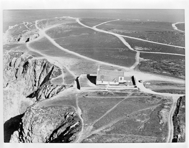 Chapelle Saint-They, pointe du Van (Cléden-Cap-Sizun)