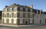 Maison, 1-3 Place de l'Eglise (Saint-Jouan-des-Guérets)
