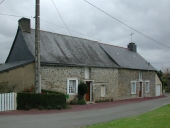 Alignement de maisons, la Ville (Paimpont)
