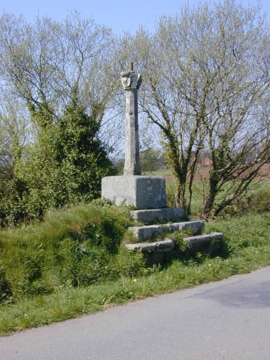 Croix monumentale dite Croas Ar Person, Guirhoel (Plounéour-Ménez)