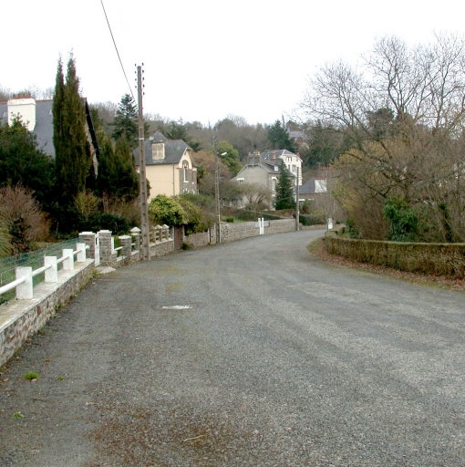 Ancienne voie ferrée d'intérêt local Saint-Brieuc-Ouest-Plouha, premier réseau (Binic fusionnée en Binic-Etables-sur-Mer en 2016)