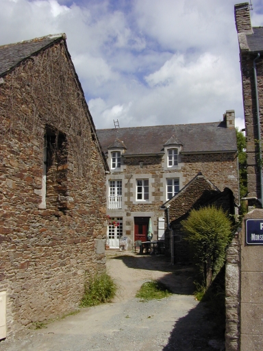 Ferme, 12 rue Monseigneur Diès (Le Minihic-sur-Rance)
