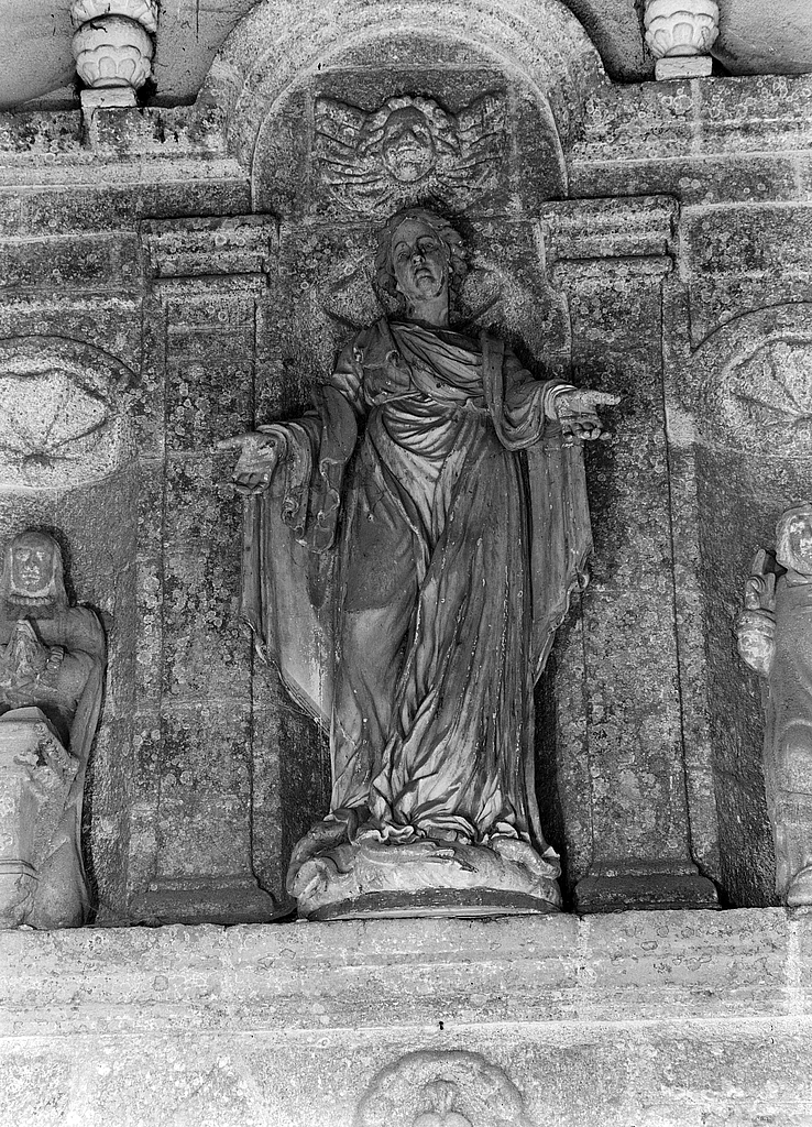 Statue (petite nature) : vierge, chapelle Notre-Dame (Châteaulin)