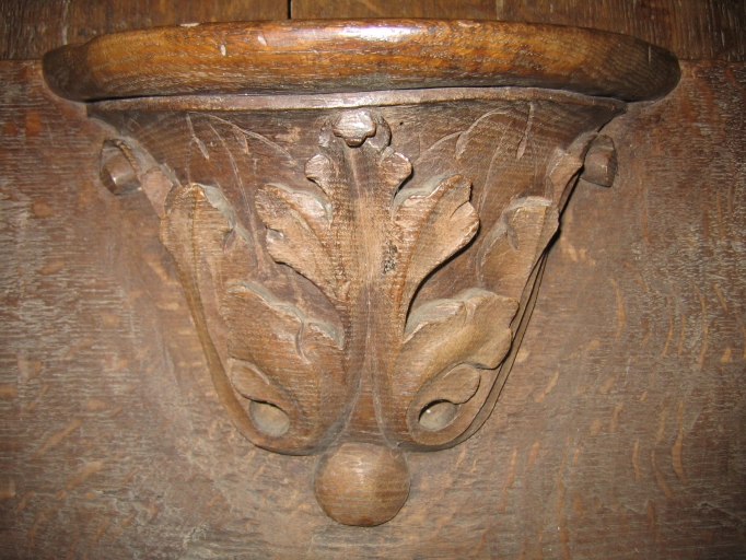 Collégiale Sainte-Marie-Madeleine : stalle 17