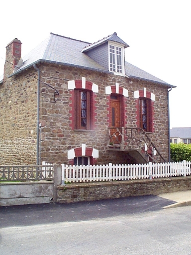 Maison, 18 rue de la Baie (Saint-Méloir-des-Ondes)