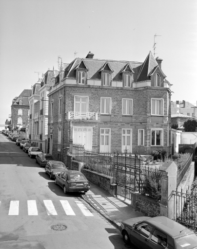 Maison de villégiature balnéaire dite la Surprise, 9 rue Georges Clémenceau (Dinard)