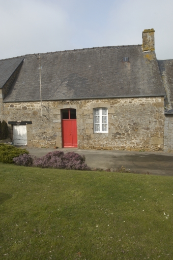 Maison, les Acres (Montours fusionnée en Les Portes du Coglais en 2017)