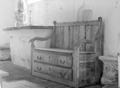 Banc de fidèles (siège combiné, banc-coffre d'église), chapelle Saint-Jean-Guénan (Le Faouët)