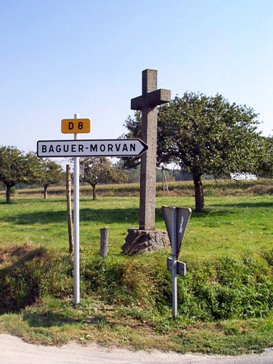 Croix de chemin, le Bois au Coq (Roz-Landrieux)