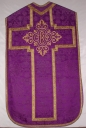 Ornement violet 2 : chasuble, bourse de corporal, étole, manipule, voile de calice