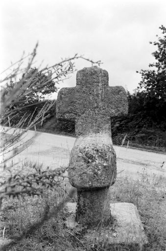 Croix Monumentale, Coat ar Belléquès (Saint-Connan)