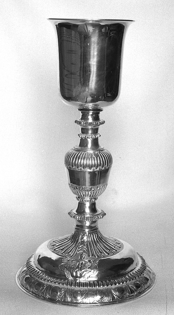 Calice, patène (2), église Saint-Mélar (Meilars)