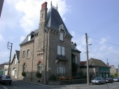 Ancienne usine de bonneterie d'Engoulvent, actuellement maison et centre commercial, 7 rue Gambetta ; 9 rue Gambetta ; 23 rue Charles Beslay ; 21B rue Charles Beslay (Dinan)