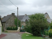 Alignement de maisons, la Ville (Paimpont)